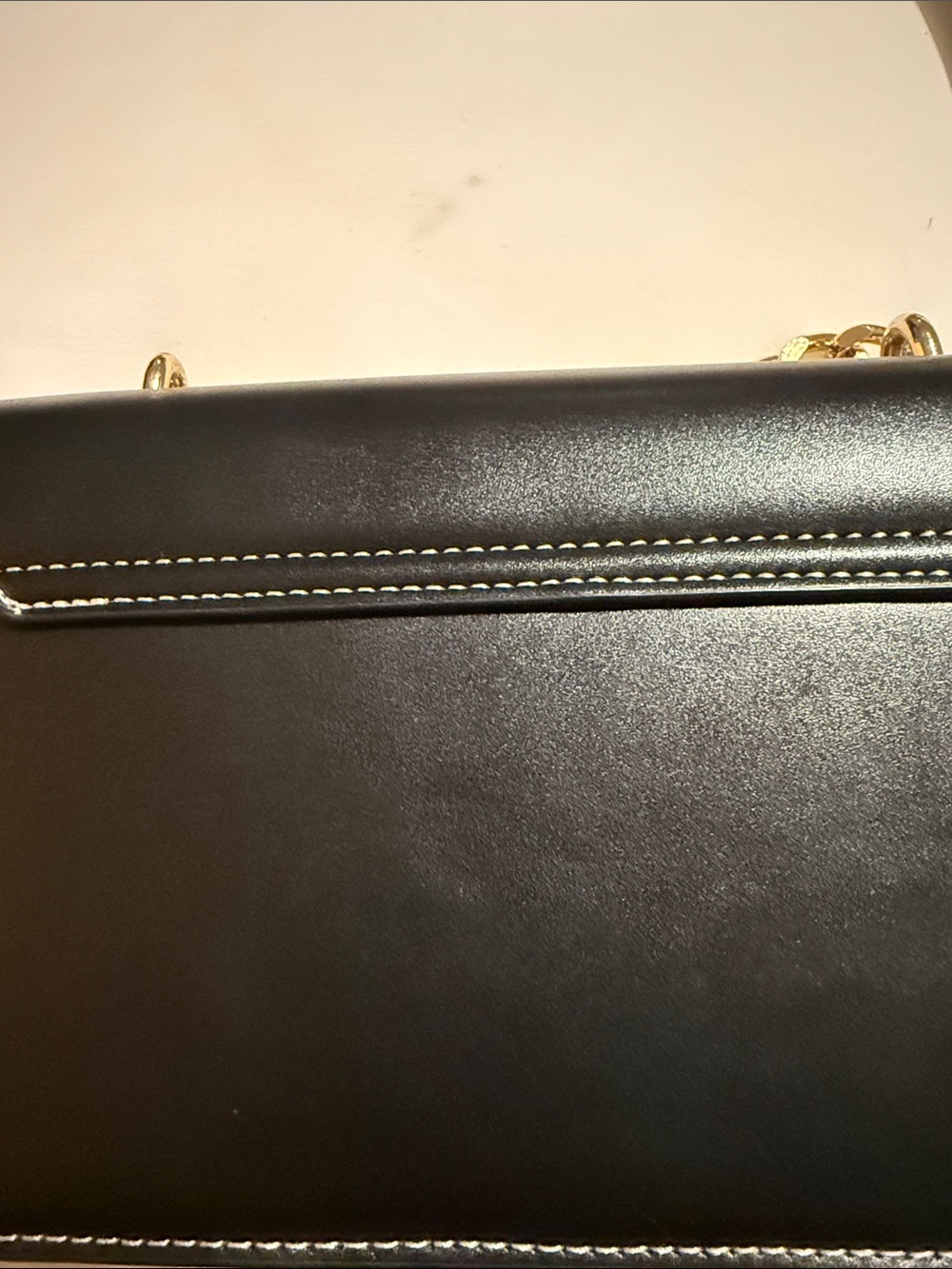 Black Crossbody Handbag with Gold Chain Accent - Picture 3 of 4